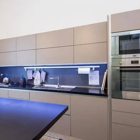 Rsh Lungotevere Apartment Rome